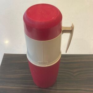 Thermos quart size vintage thermos great shape vintage, fun for Picnic basket.